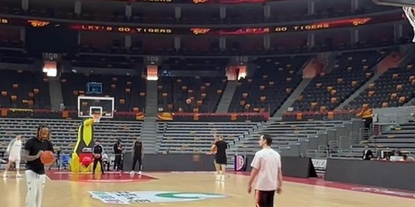 开云体育移动版-广东宏远好消息！麦考尔即将复出，已开始对抗训练