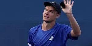 开云体育入口-波兰百万富翁，美网观赛当众抢小孩帽子，还扬言：手慢无？